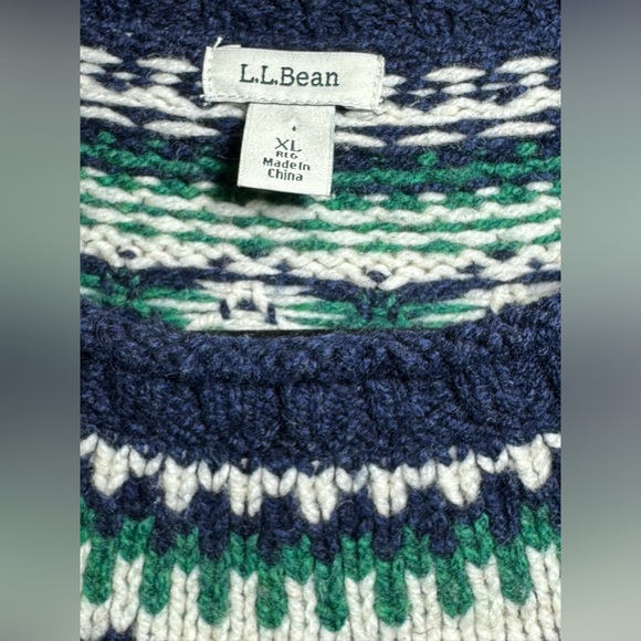 Vintage 1990’s L.L. Bean 100% Lamb’s Wool “Fair Isle” knit sweater - Picture 8 of 8